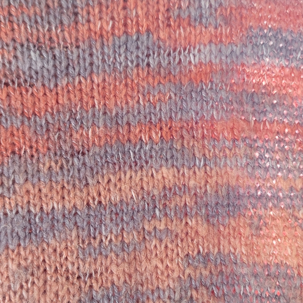 ♻️ 5/$50 Sweater - Picture 2 of 3